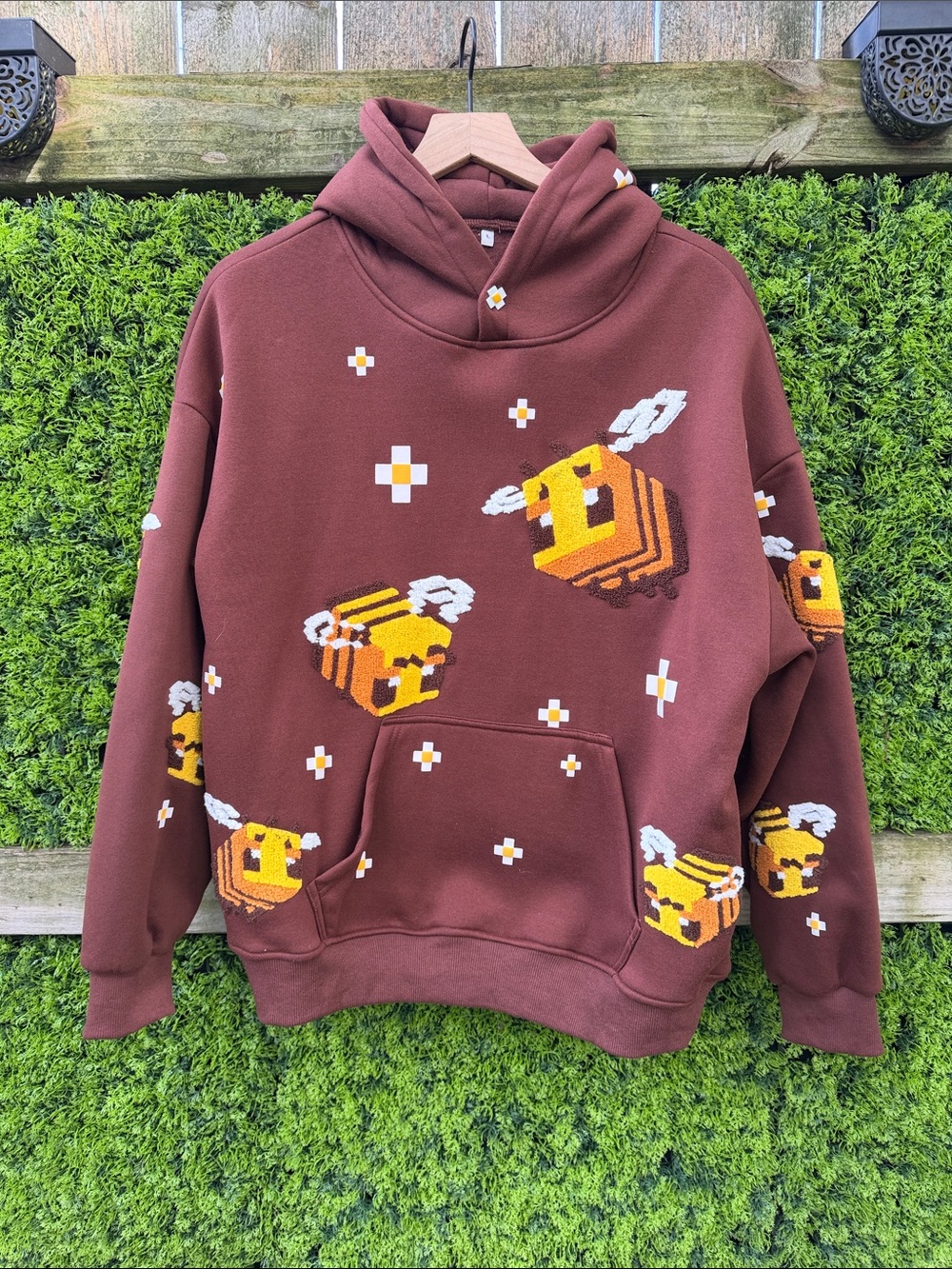 Viral Minecraft Bee Hoodie NWOT
